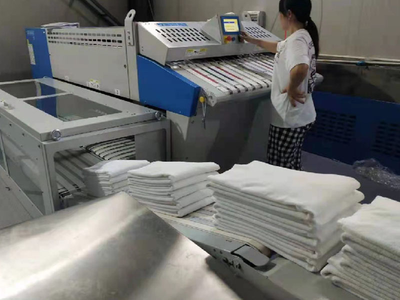 河南巾类折叠机-02